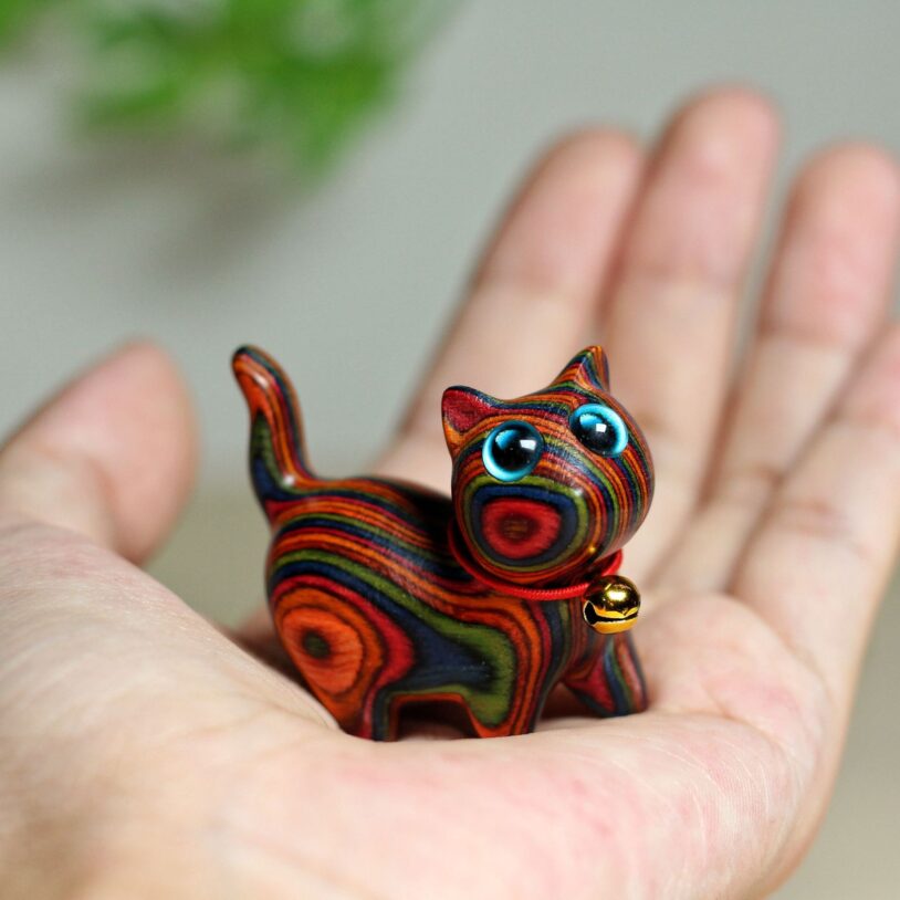 Cute Cat Wooden Sculptures Statue （Rainbow Wood）