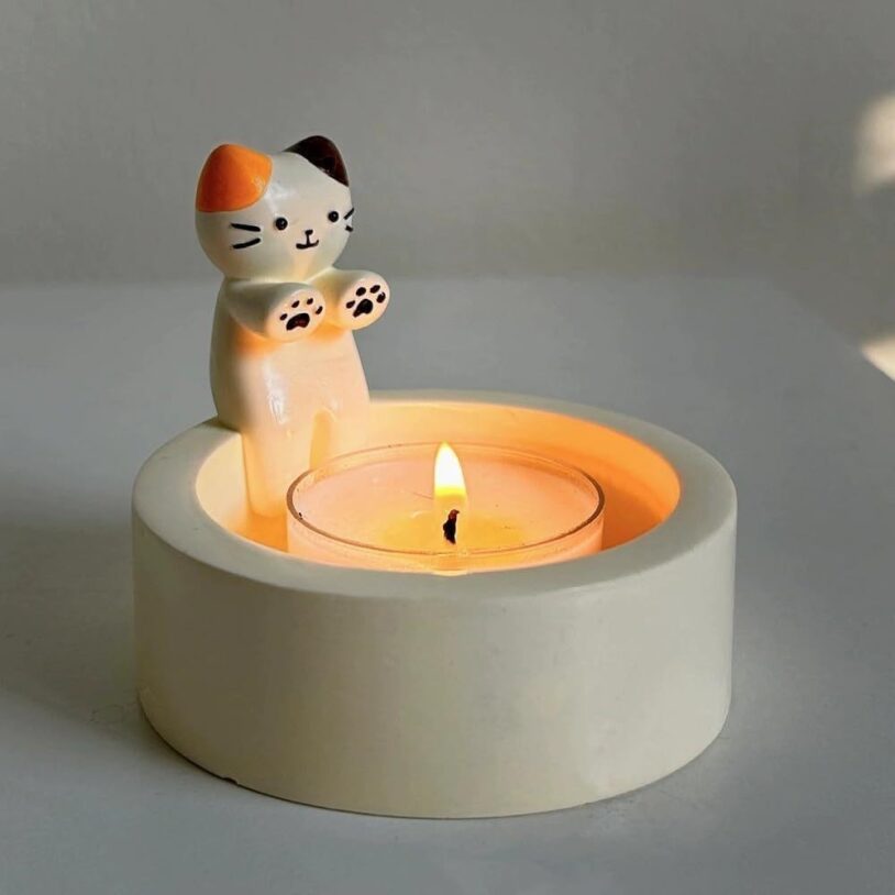 cat get warm Candle Holder