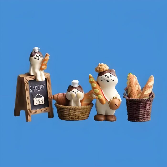 Miniature Cat bakery family